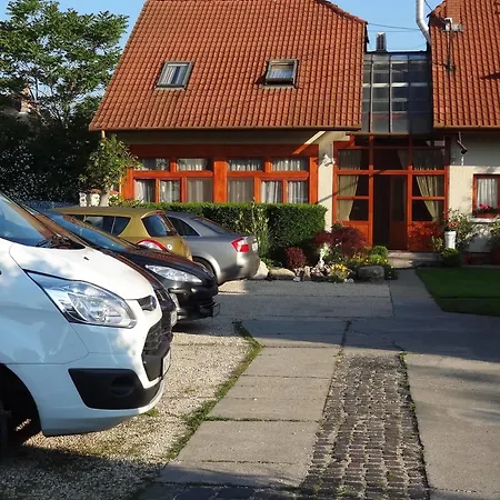 Bai Panzio 3* Budapeşte
